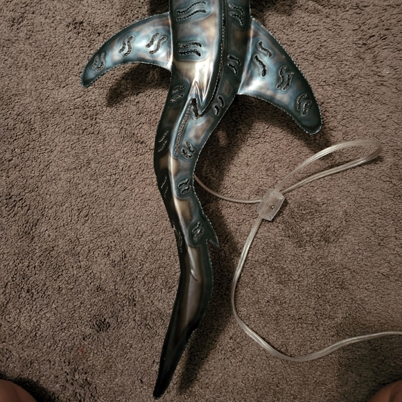 Shark light - Picture 2 of 4